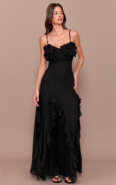 Robe longue noire à bonnets volantés