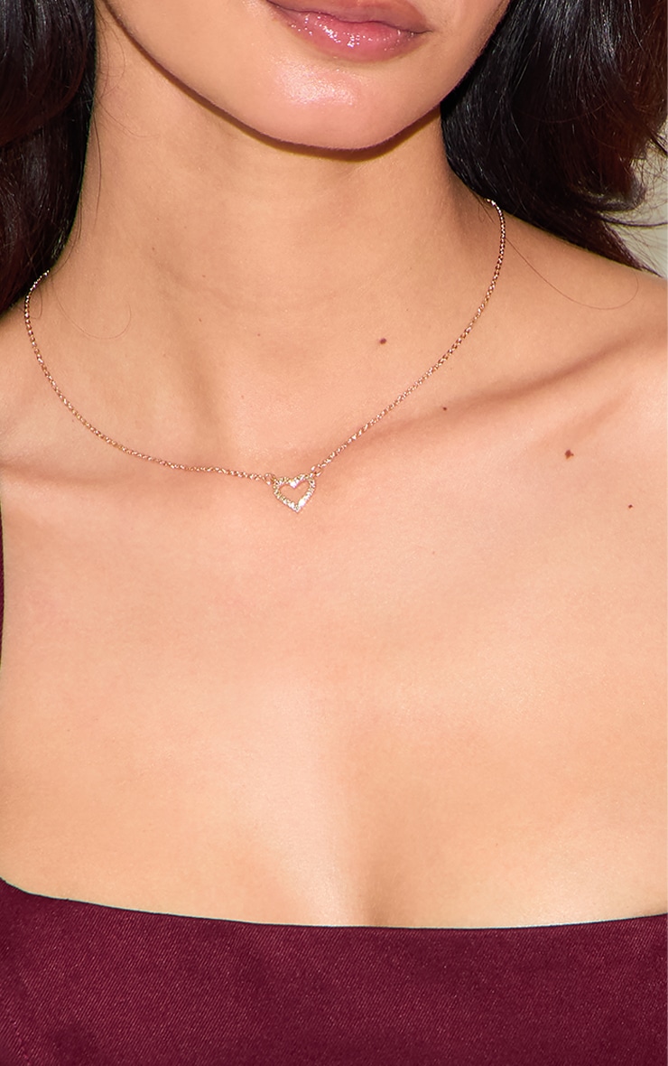 Collier doré fin à pendentif coeur et strass image 3