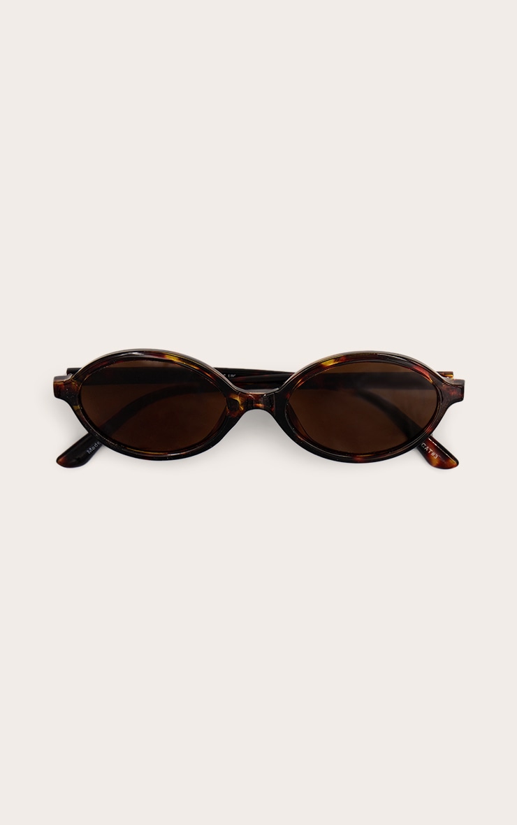 Tortoiseshell Round Lens Sunglasses image 2