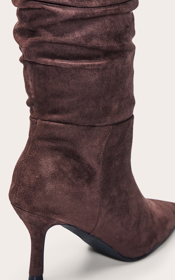 Bottes hautes en suédine chocolat froncées à talon image 5