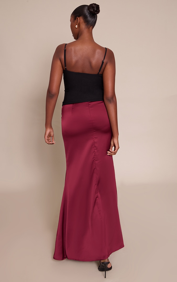 Jupe longue fluide satinée rouge vin image 3
