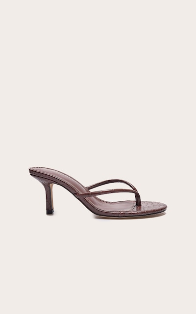 Mules en PU marron effet croco style tong à bout rond et talon moyen