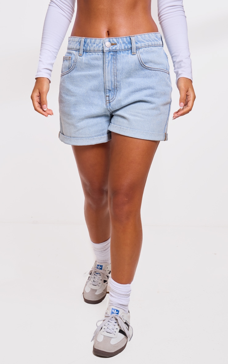 PRETTYLITTLETHING Petite Light Blue Turn Up Mom Denim Shorts image 2