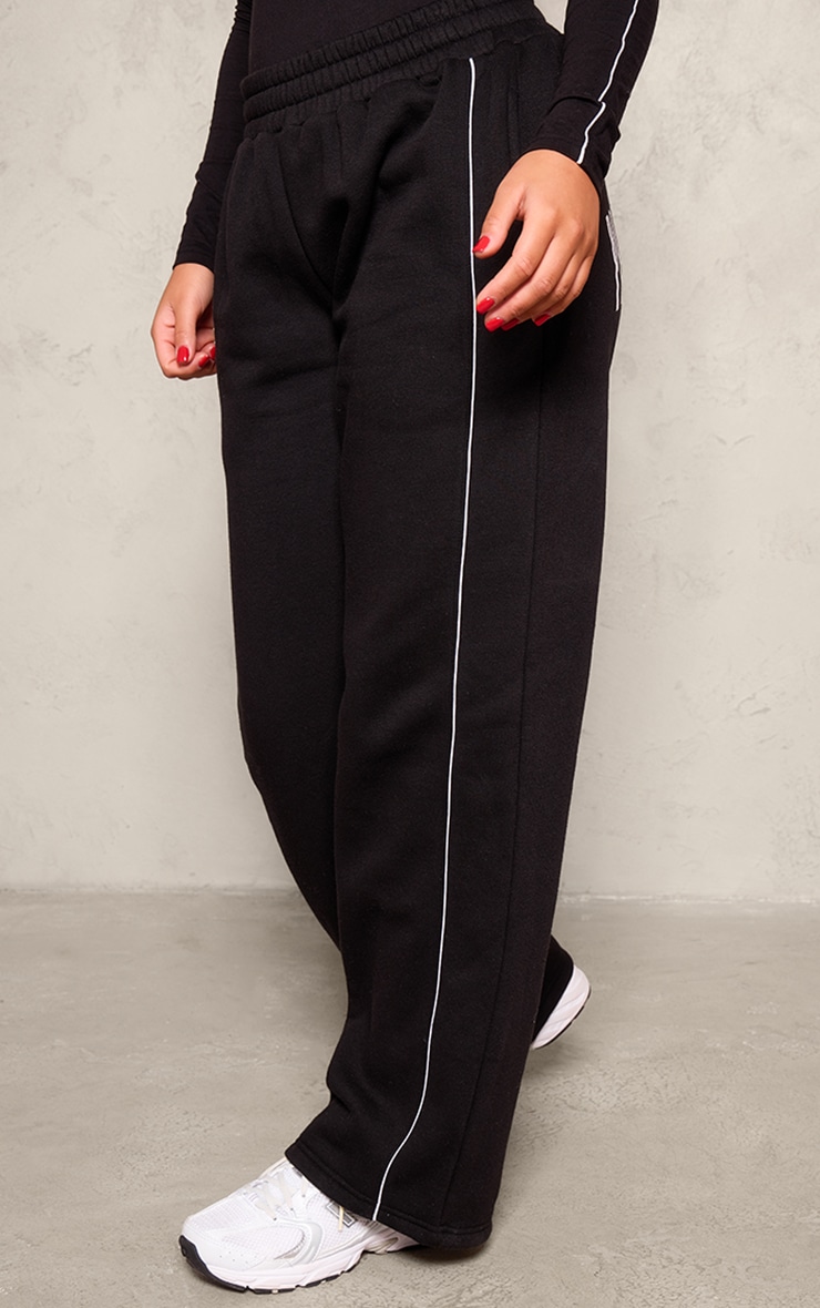 PRETTYLITTLETHING Black Wide Leg Contrast Piping Joggers image 2