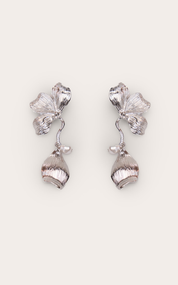 Silver Textured Floral Pearl Draped Earring image 2