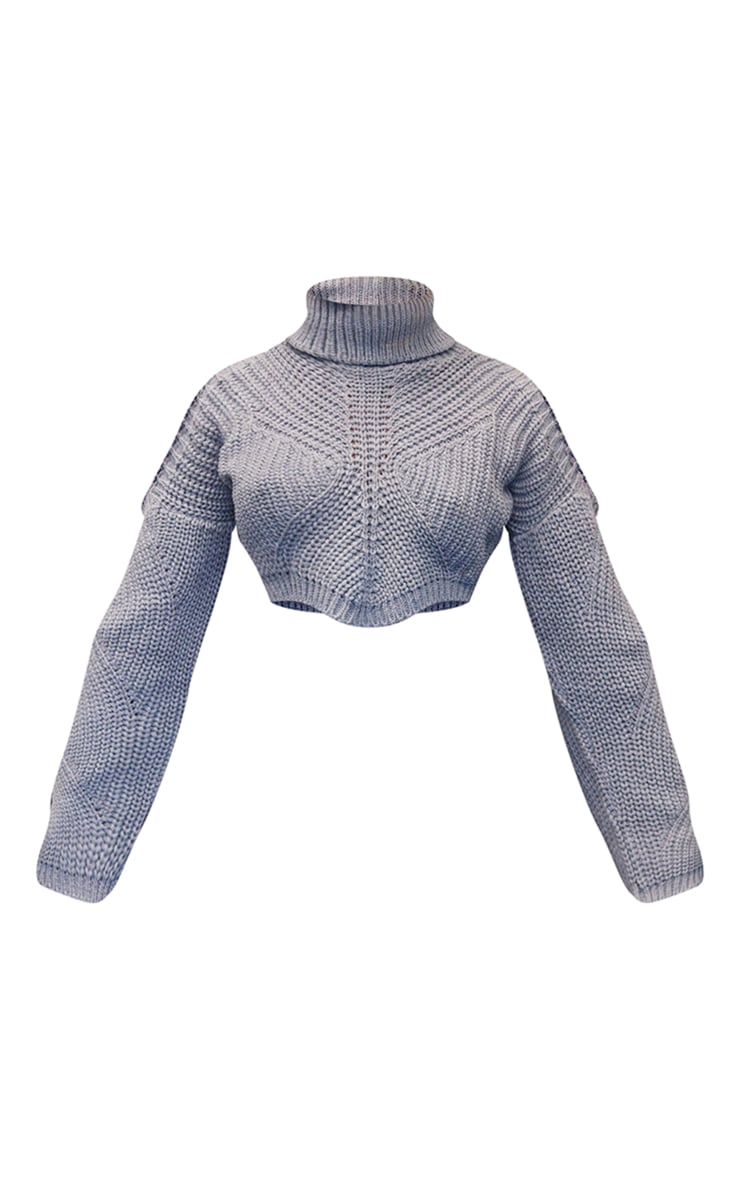 Pull asymétrique court en maille tricot grise à épaules dénudées et parties contarstantes image 5