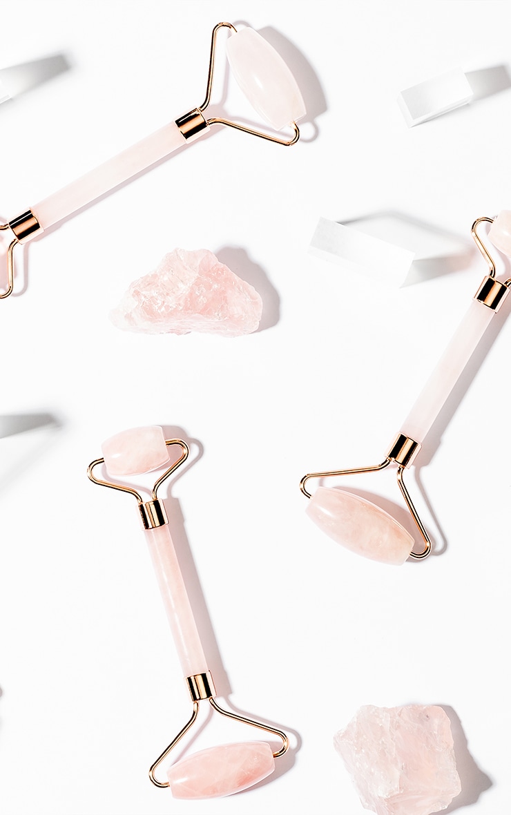 Zoe Ayla Rouleau à quartz rose pour le visage image 3