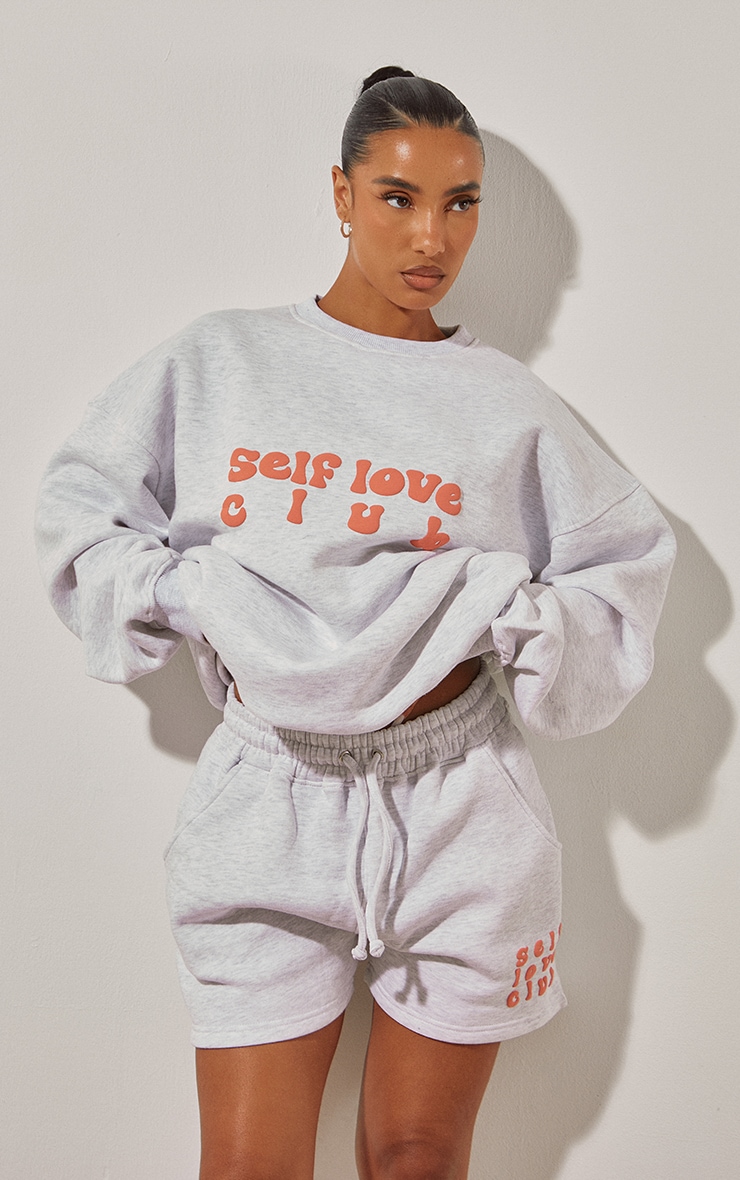 Short de course gris cendré oversize à slogan Self Love Club en relief image 4