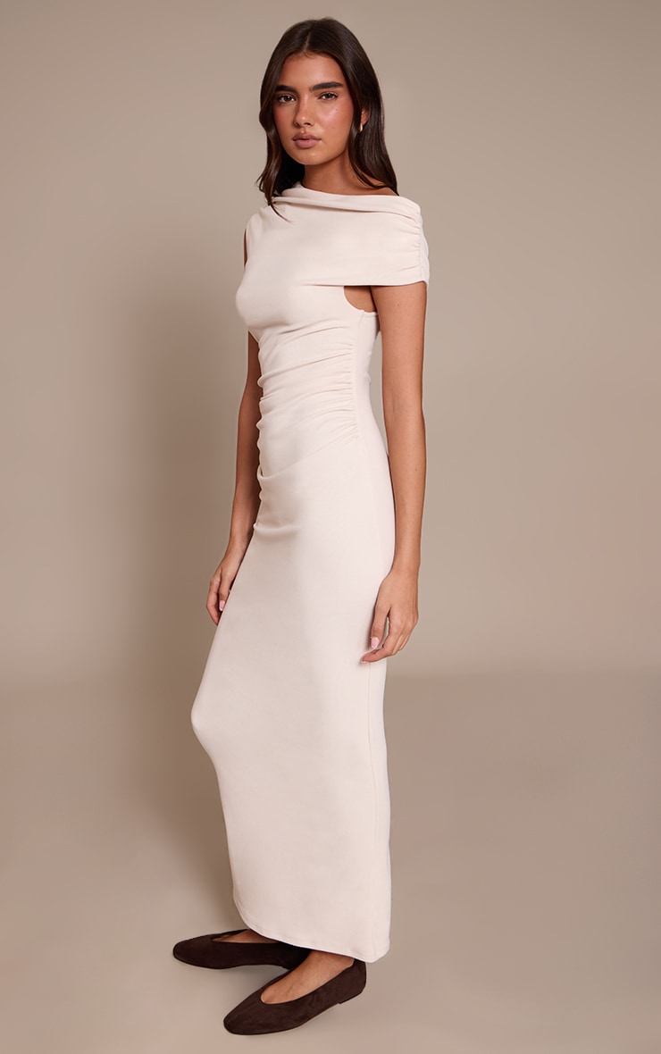 Robe moulante asymétrique très douce crème image 3