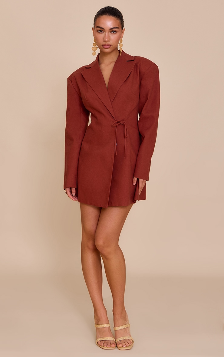 Robe blazer en lin mélangé rouille noué à boutons image 3