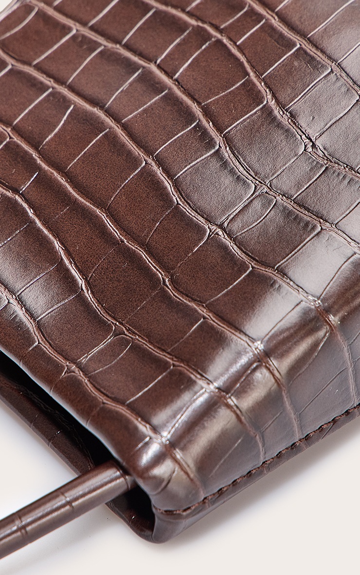 Sac à main fin marron effet croco image 4
