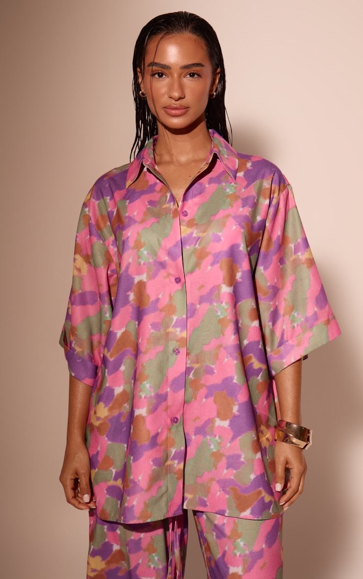 Chemise de plage en effet lin imprimé violet à épaules tombantes