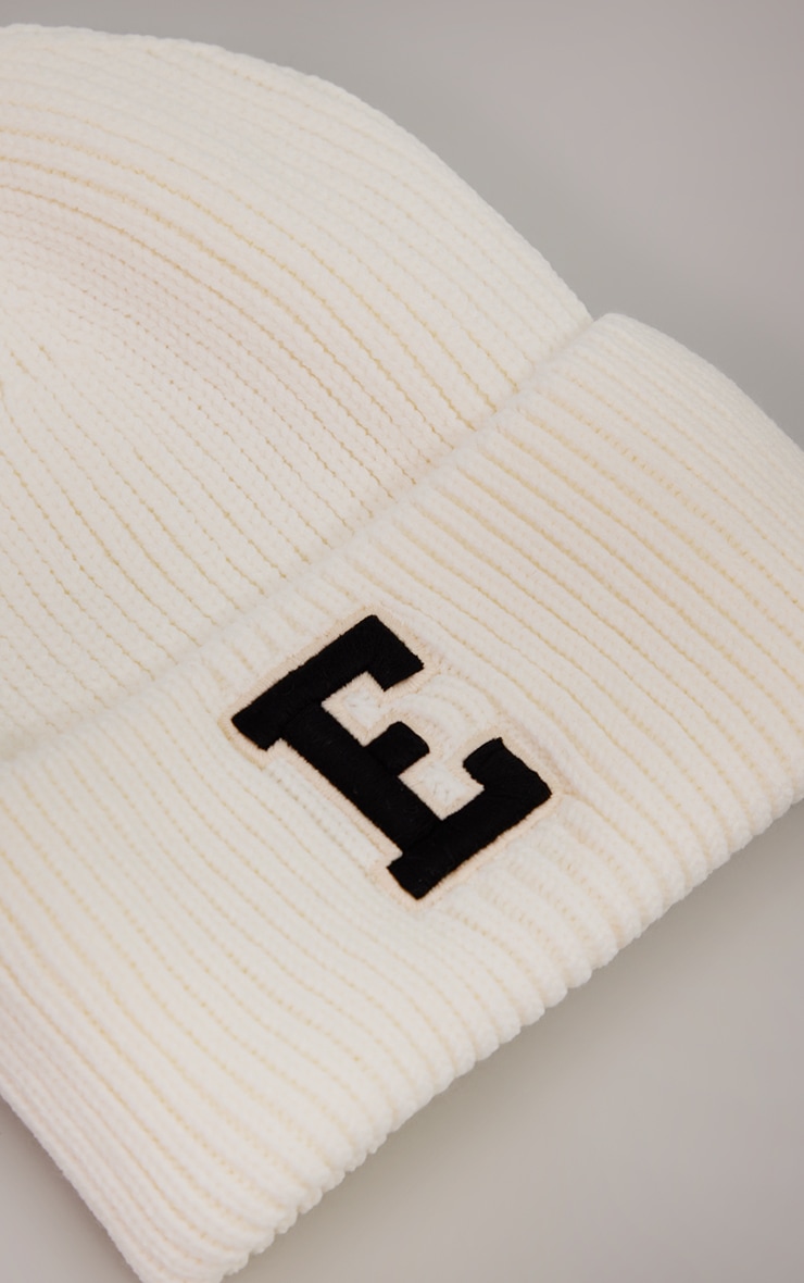 Cream Applique Initial E Beanie image 3