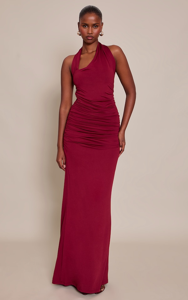 Robe longue moulante rouge foncé à dos nu