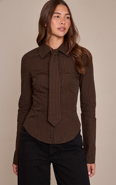 Chemise ajustée marron à carreaux et détail cravate