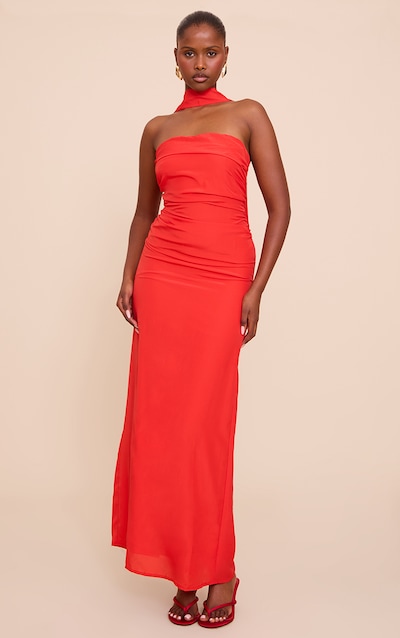Robe bustier longue en mousseline de soie rouge à foulard