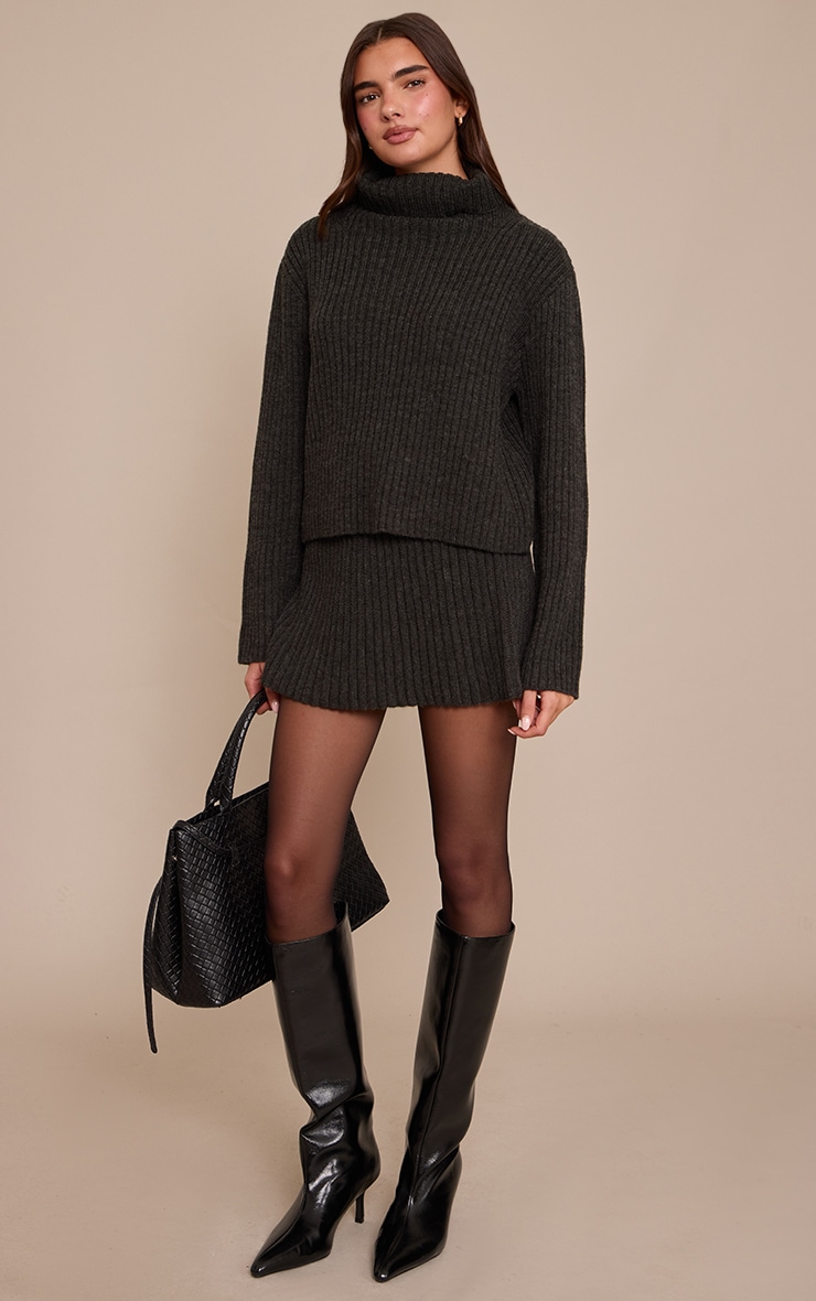 Pull en maille tricot grise à col roulé image 3