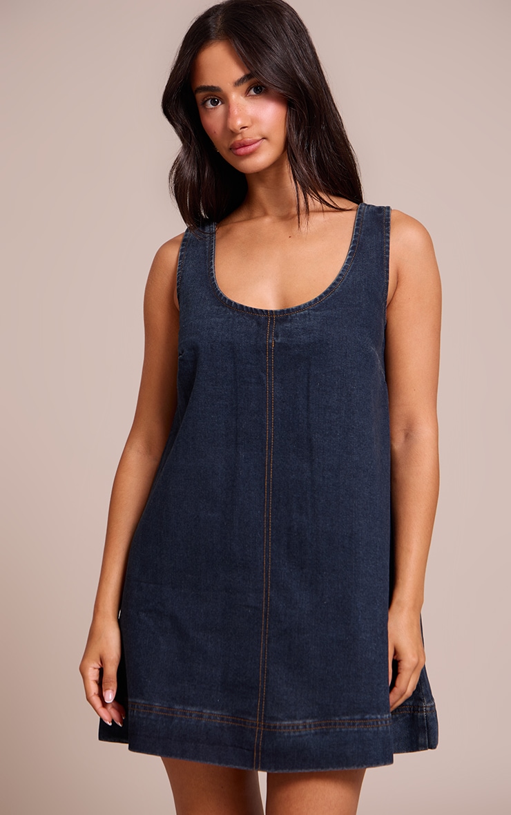 Petite Mini robe trapèze en jean indigo sans manches image 1