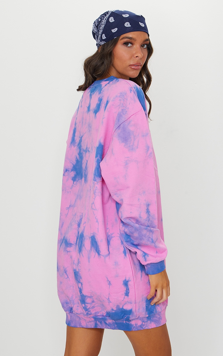 Tie dye sweatshirt hotsell pretty little thing