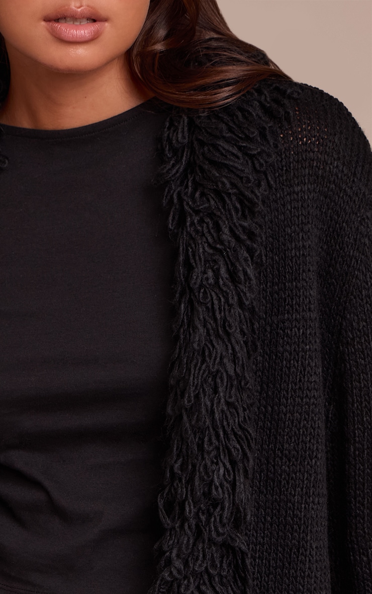 Cardigan en maille tricot noire à bordures bouclées image 4