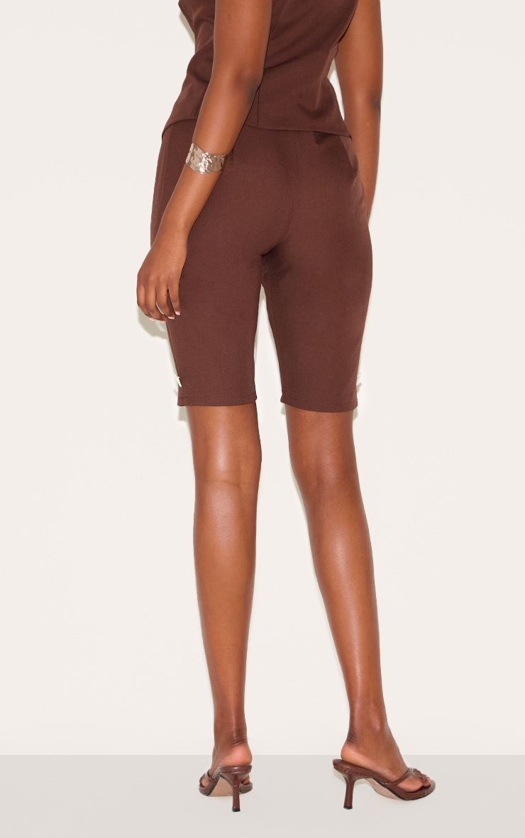 Pantalon capri marron chocolat à mini noeuds en velours contrastants image 3