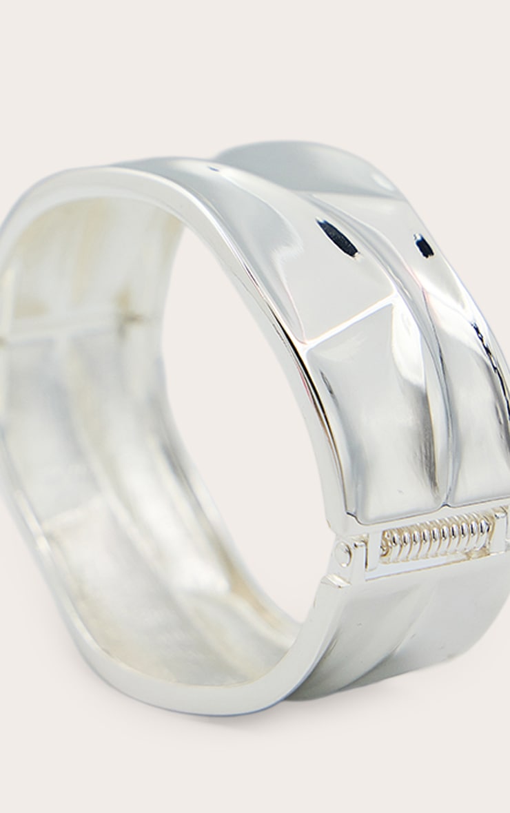 Silver Textured Ribbed Cuff image 3