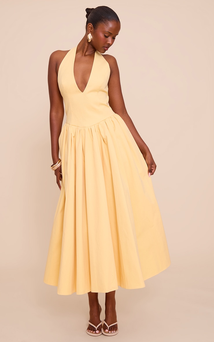 Robe longue jaune citron froncée à dos nu et détail noué image 3