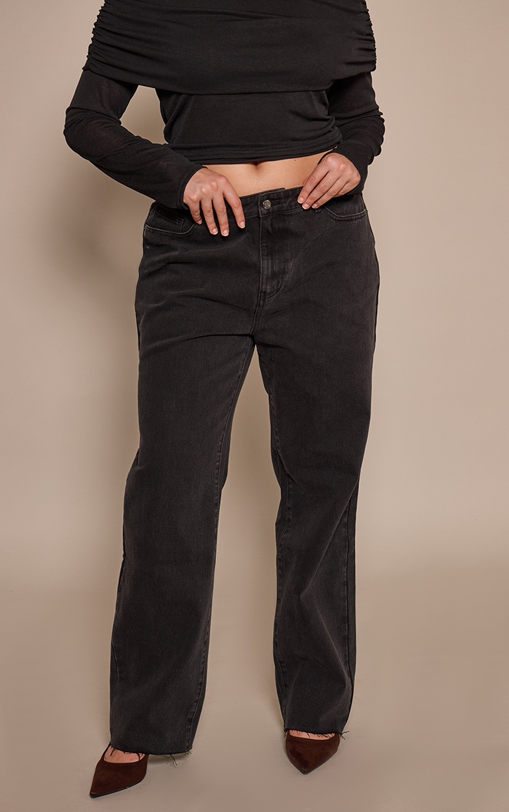 PRETTYLITTLETHING Plus Black Long Leg Straight Jeans image 2