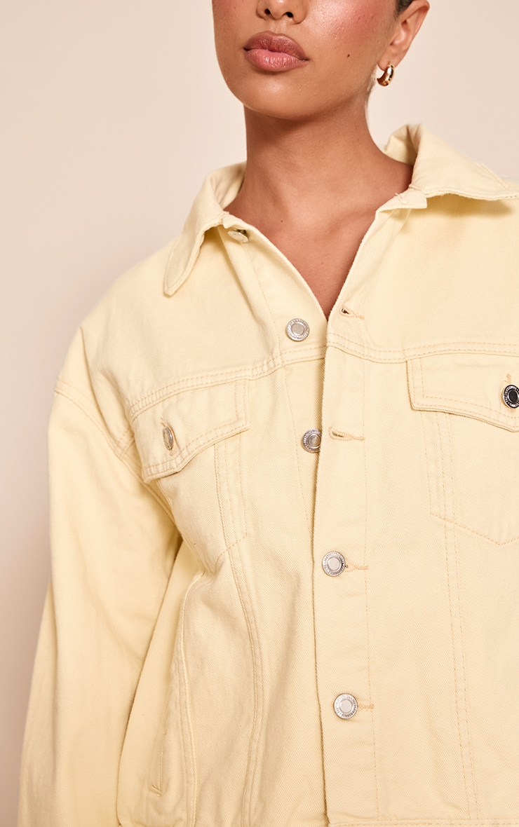 Veste oversize classique en jean crème au beurre image 4