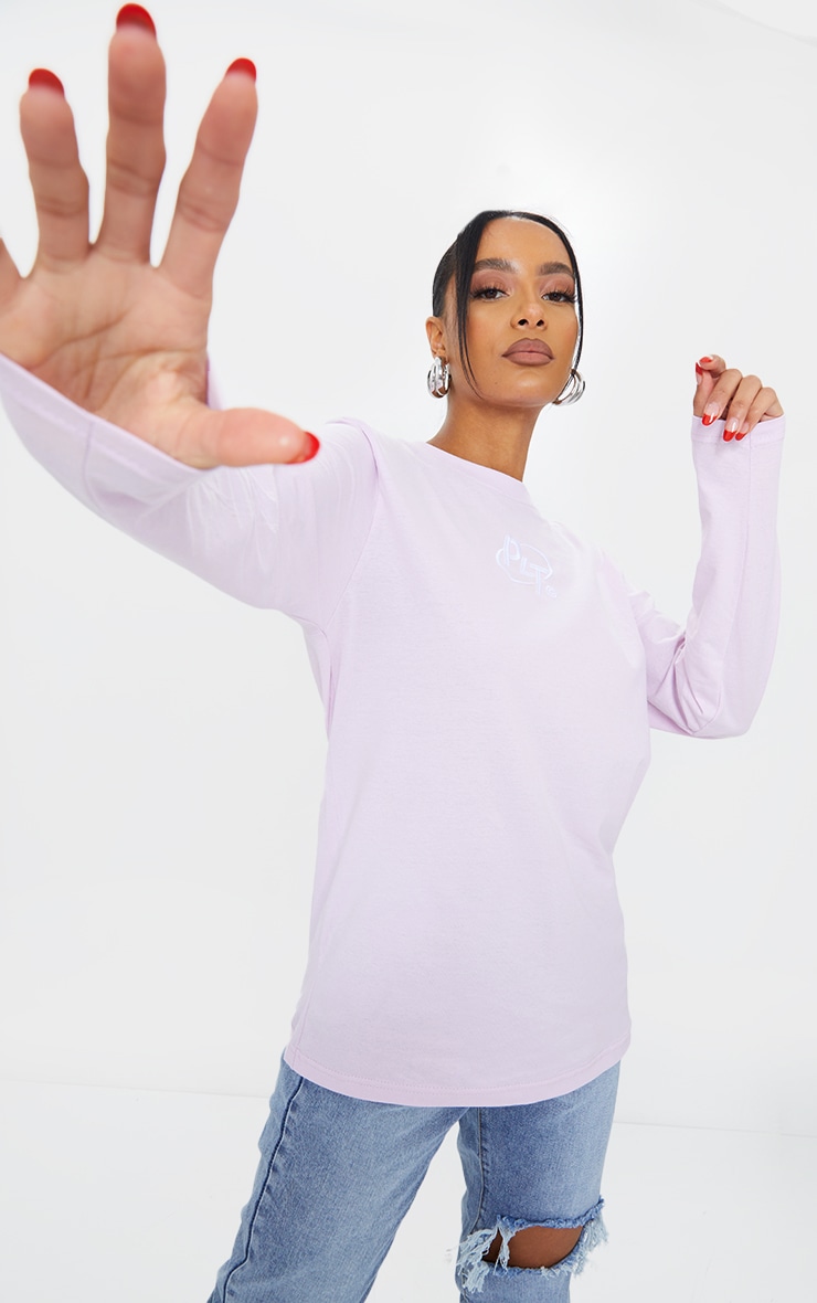 PRETTYLITTLETHING Pink Circle Logo Long Sleeve T Shirt