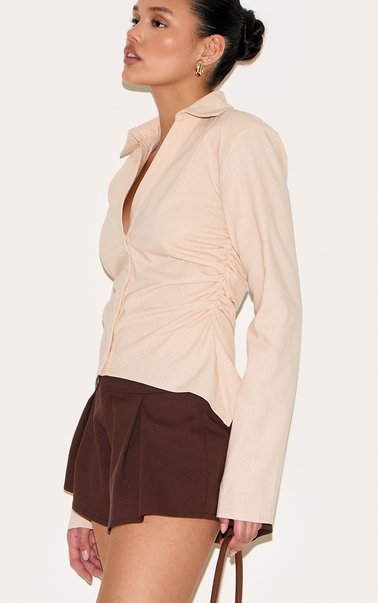 Chemise ajustée en effet lin mélangé beige à épaulettes image 4