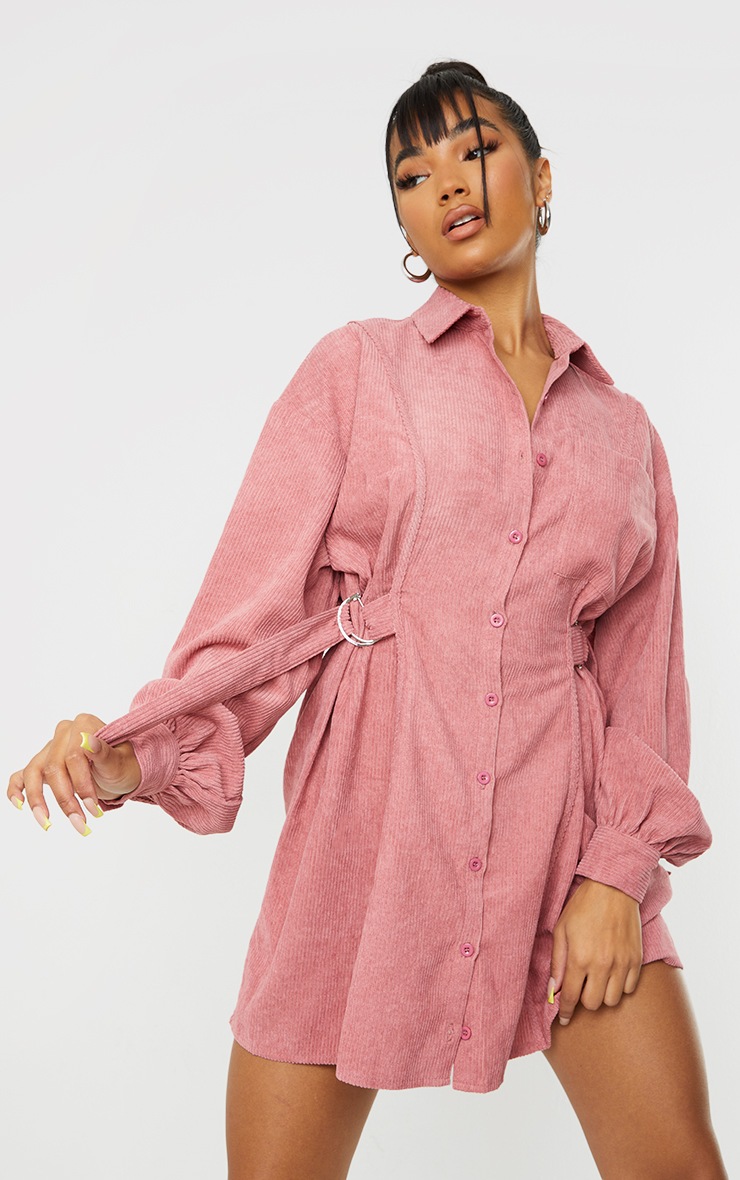 Robe chemise ceinturée en velours côtelé rouge délavé