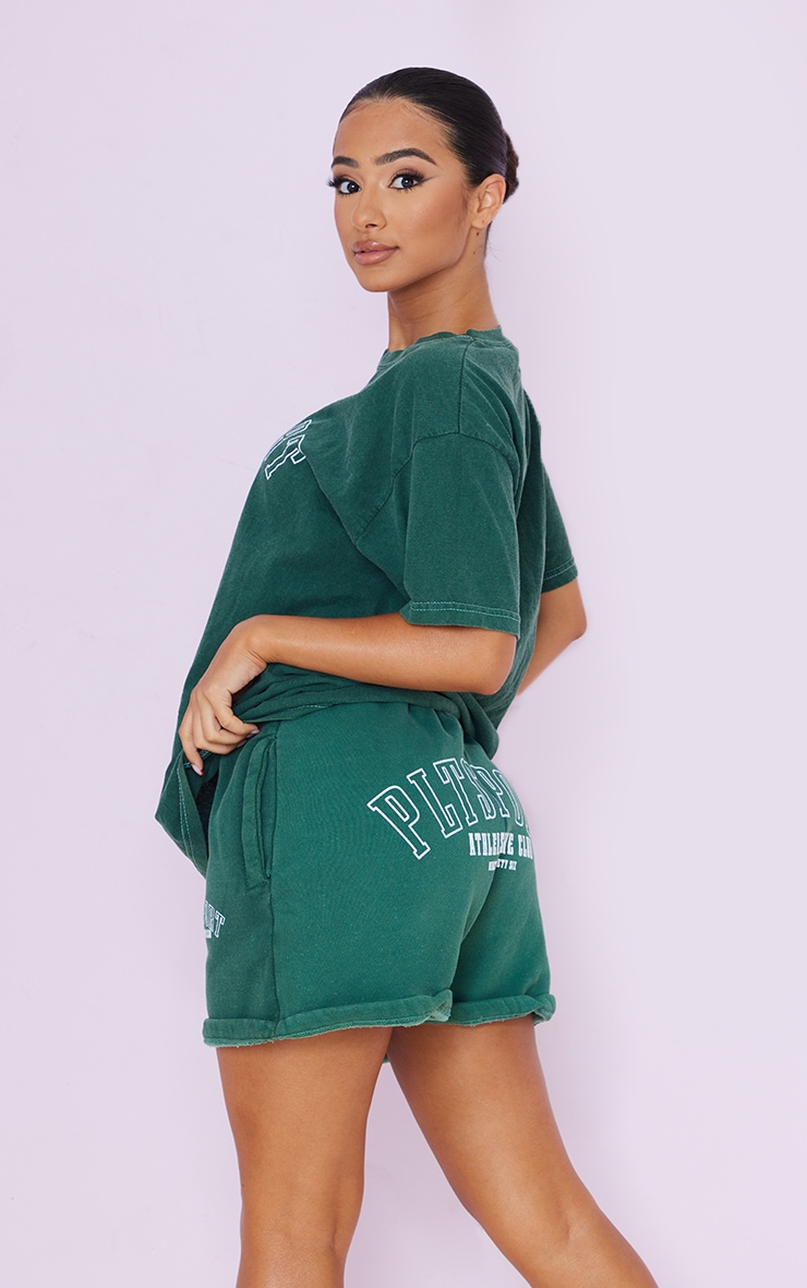 PRETTYLITTLETHING Petite Forest Green Oversized T Shirt image 2