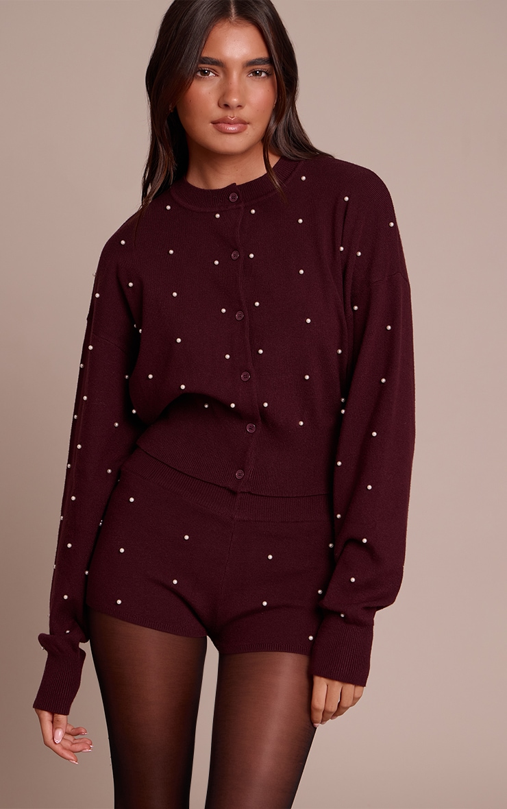 Cardigan cintré en maille compacte rouge vin à empiècements perles image 1
