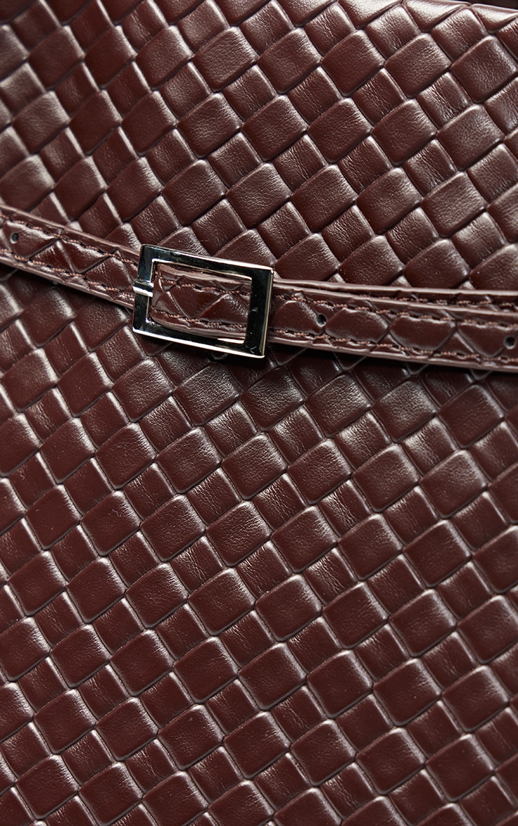 Sac à main en PU tressé chocolat à détail ceinture image 5