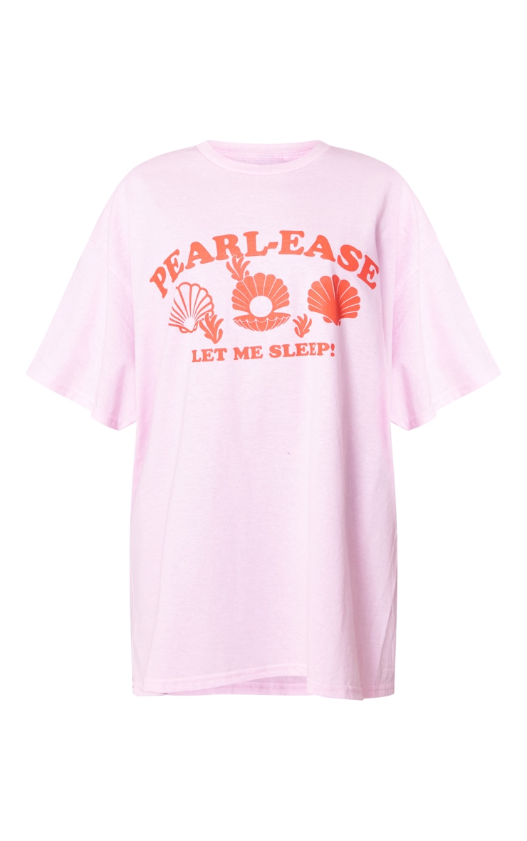 Robe de chambre style t-shirt rose à slogan "Pearl-ease Let Me Sleep" imprimé image 5