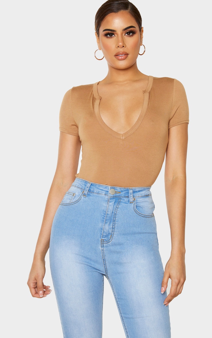 Tall - Body basique marron clair décolleté à manches courtes