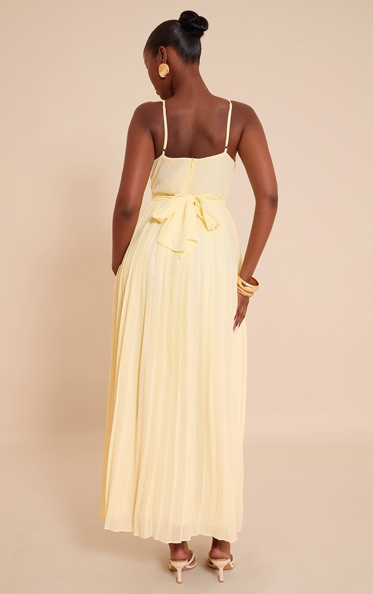 Robe longue en mousseline de soie jaune citron plissée à bretelles fines et détail ceinture image 2