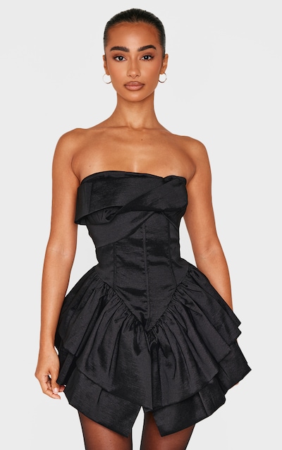 Petite Mini robe bustier noire à détail corset et ourlet volanté