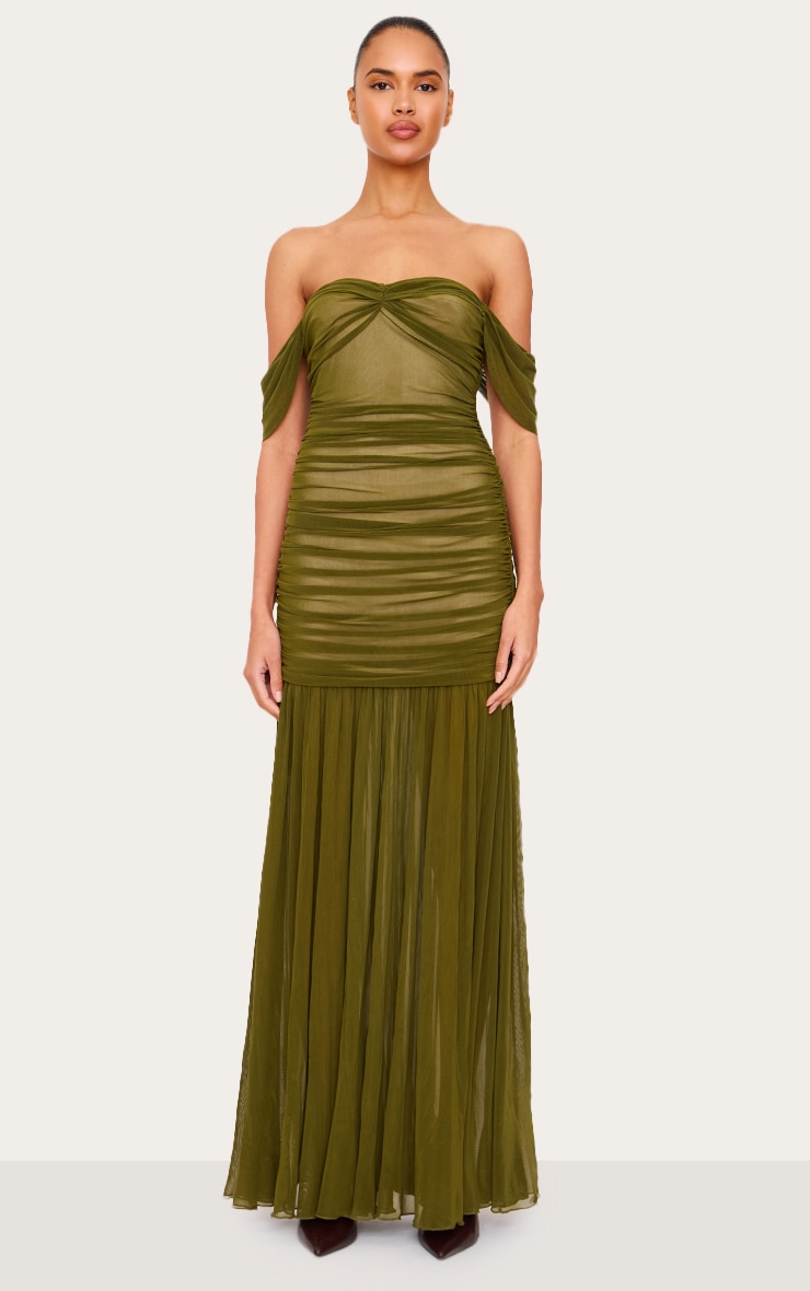 Robe longue en mesh vert olive froncée à col bardot image 3