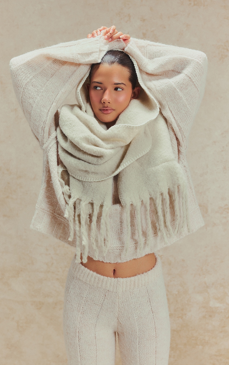 Pull en maille tricot épaisse côtelée avoine à col ras image 4