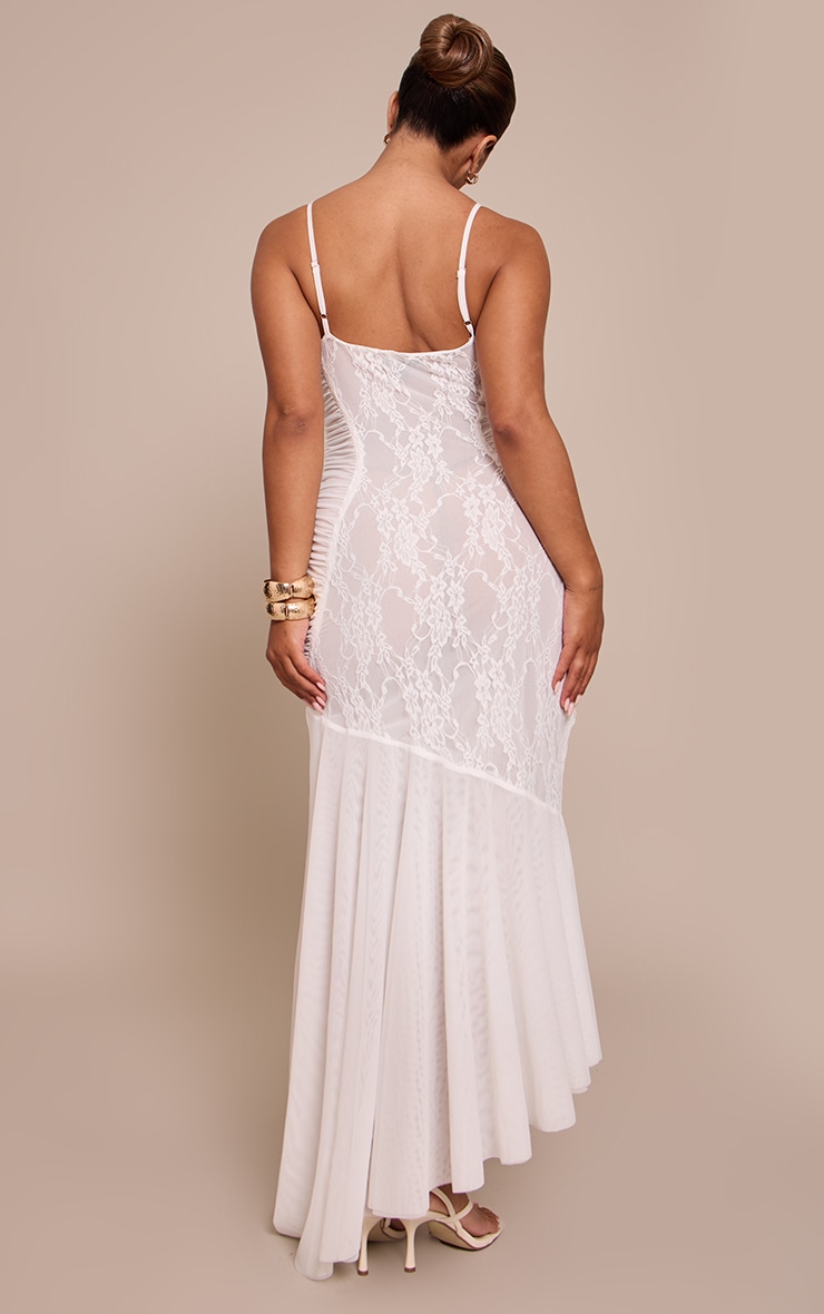 Shape Robe longue blanche froncée à bretelles fines et partie en dentelle image 2