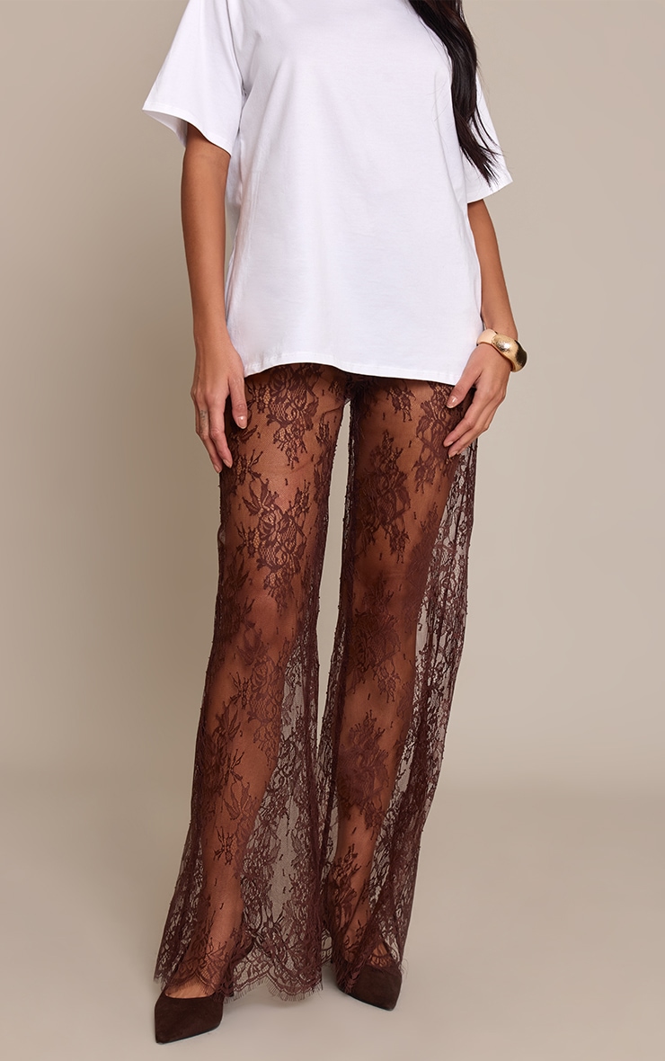 Pantalon large en dentelle chocolat transparente image 2