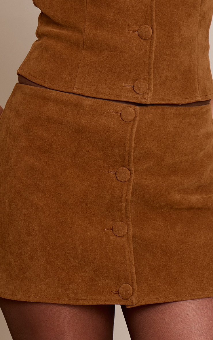 Mini-jupe en suédine marron clair à boutons image 5