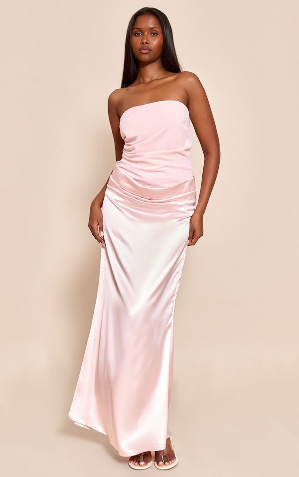 Robe bustier longue satinée rose dragée à détail drapé