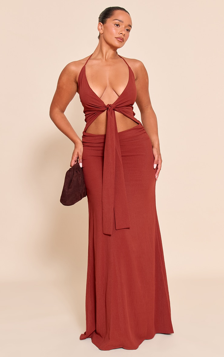 Coupe moulante Rouge profond Hammered Satiné Drapé Devant Halter Longue Robe image 3