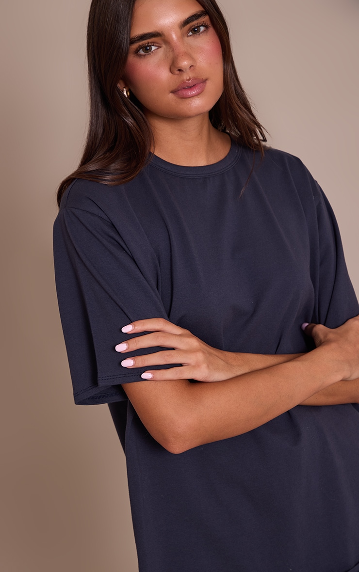 T-shirt basique oversize en coton bleu marine image 4