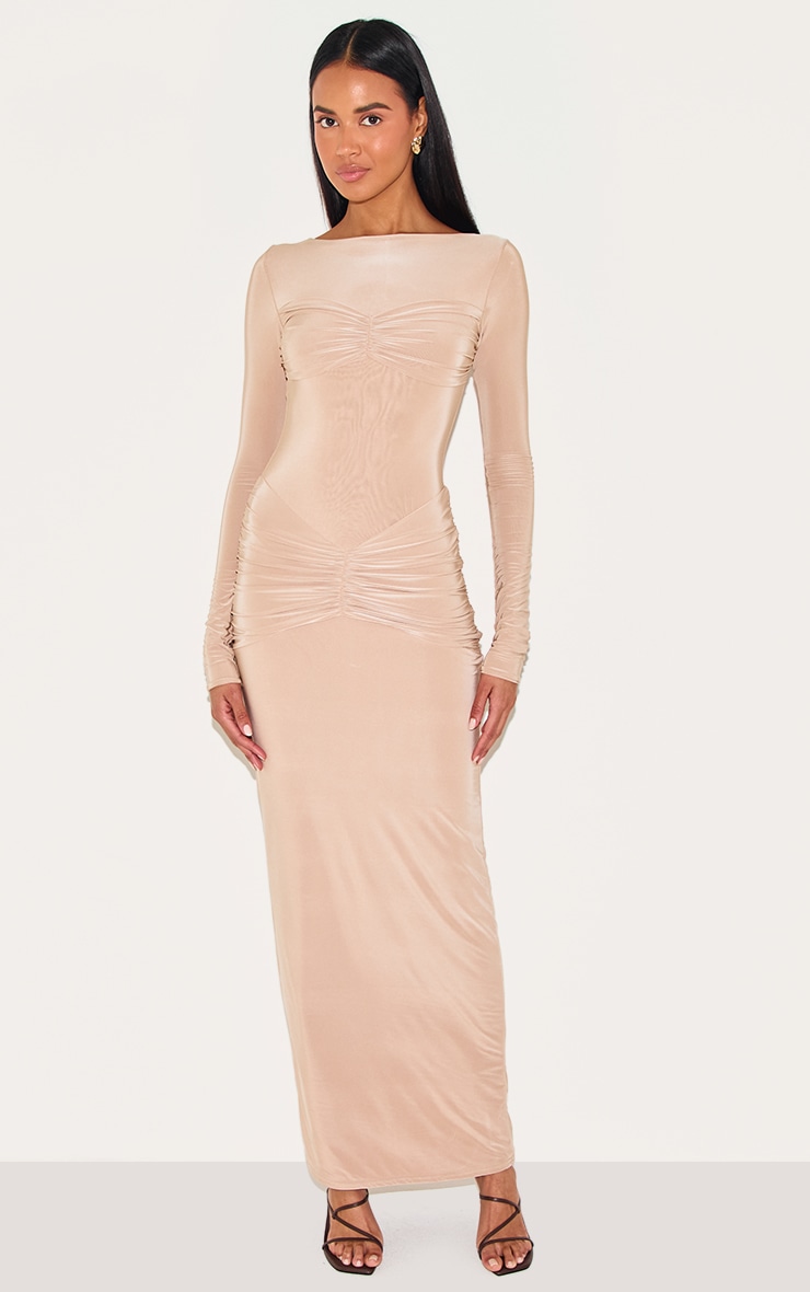 Robe longue moulante beige à parties froncées superposées image 1