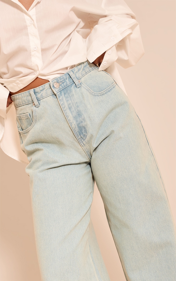 Jean boyfriend vintage délavé à taille haute et ourlets fendus image 4