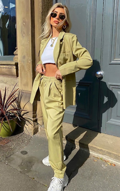 Suits For Women Women S Pants Suits Prettylittlething Usa Searching for the perfect jumpsuit, pantsuit or romper for your for your next special event? sage green oversized dad blazer